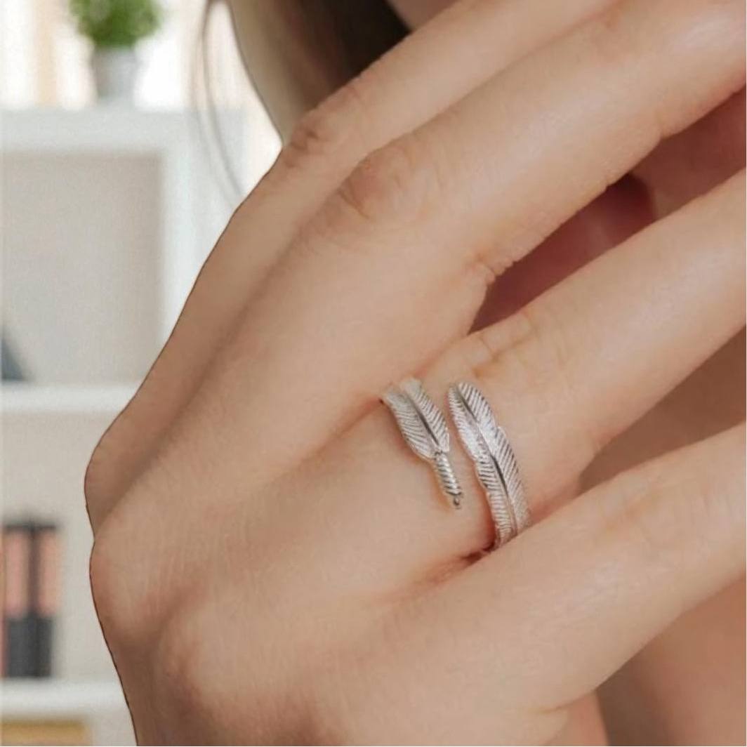 Feather ring adjustable in silver or gold unisex women’s men’s girls R16